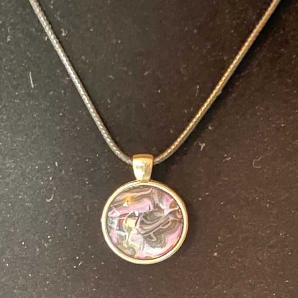 Silver Toned Pendant With Mauve & Black Swirls In Glass Rope Necklace - Picture 2 of 8